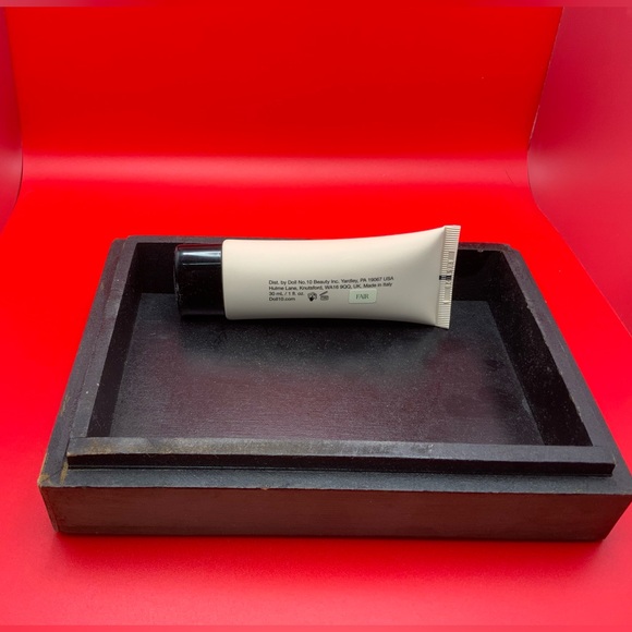 New sealed Doll 10 HydraGel Foundation Shade Fair - Picture 3 of 4